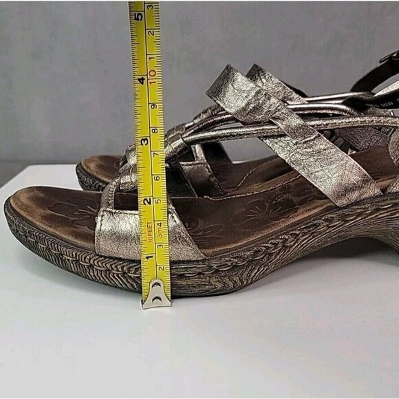 Women's Born Silver Metallic Leather Strappy Wedge Heeled Sandals Size 9 / 40.5 - Picture 15 of 15